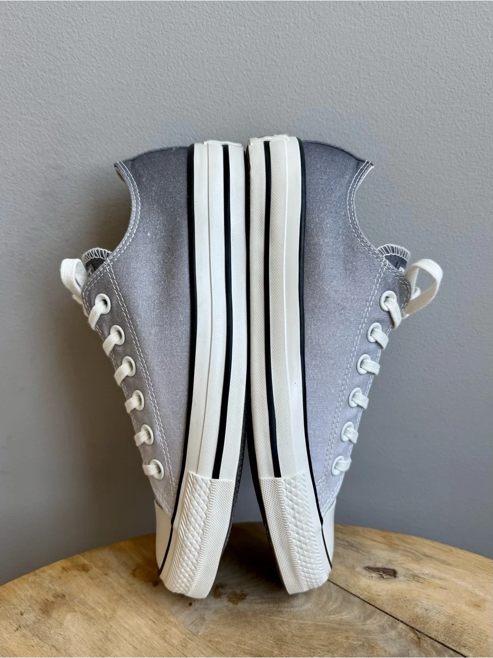 Converse Chuck Taylor All Star Low Top Ombre Fade Gray Women 7.5 Sneakers New